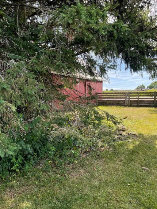 The Barns Of Brighton Near Prince Edward County Экстерьер фото
