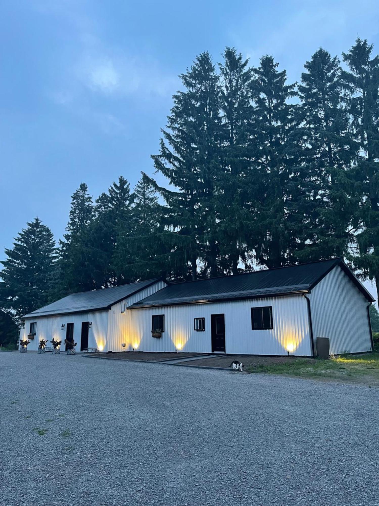 The Barns Of Brighton Near Prince Edward County Экстерьер фото